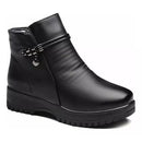 Bota Feminina de Couro Cano Curto Com Zíper - Bota Peluciada Anabeaz