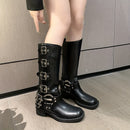 bota biker feminina, bota biker couro feminino, bota feminina couro legítimo, bota feminina cano curto, bota feminina confortável, bota feminina urbana, bota feminina estilosa, bota feminina casual, bota feminina anabeaz, comprar bota biker feminina