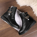 bota feminina, bota peluciada, bota inverno, bota cano curto, bota feminina quente, bota antiderrapante, calçado feminino inverno, anabeaz