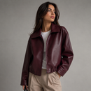 Casaco bomber feminino de couro cor vinho , modelagem soltinha casual de inverno Anabeaz
Jaqueta Bomber de Couro, Jaqueta Bomber Feminina, Casaco de Couro Cintura, Jaqueta de Couro Curta, Jaqueta Bomber Plus Size, Jaqueta de Couro Preta, Casaco Bomber Feminino, Anabeaz Premium, Inverno 2026, Moda Streetwear Chic Anabeaz