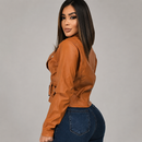 Jaqueta de Couro Feminina Biker com Cinto e Zíper Caramelo marrom Anabeaz
Jaqueta de Couro com Cinto, Jaqueta Biker Feminina, Jaqueta Motoqueiro Curta, Jaqueta Couro Caramelo, Casaco de Couro Acinturado, Jaqueta Couro Branca, Anabeaz, Inverno 2026