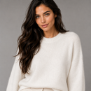 Suéter tricot feminino gola careca Anabeaz na cor branco caimento solto e textura felpuda.
Suéter Feminino, Suéter Gola Careca, Tricot Felpudo, Blusa Térmica Feminina, Suéter Macio Que Não Pinica, Tricô Casual Chic, Blusa de Frio Soltinha, Anabeaz, Moda Inverno 2026, Suéter Aveludado, Tricot Gola Redonda