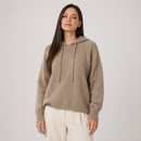 Sueter Feminino de Tricot Grosso com Capuz e Manga Longa Marrom
Suéter feminino de tricô premium com capuz Anabeaz na cor bege areia, modelagem oversized casual chic
Suéter com Capuz, Tricô Oversized, Suéter Feminino Grosso, Blusa de Frio com Capuz, Tricô Premium Baker, Suéter Estilo Moletom, Blusa Feminina Manga Longa, Moda Conforto Urban, Anabeaz, Inverno 2026, Tricô Anti Bolinha