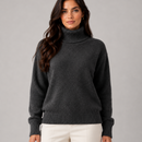 Blusa de frio tricot grosso feminino na cor marrom, modelagem reta com punhos largos canelados