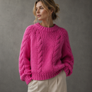 Blusa de frio tricot grosso feminino na cor rosa grafite com caimento elegante e fios de alta densidade