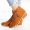 bota feminina cano curto, bota feminina conforto, bota Anabeaz, bota casual feminina, bota office elegante, bota com salto médio, calçado feminino elegante, bota de couro sintético, bota antiderrapante, sapato feminino outono inverno, bota versátil feminina, bota fashion feminina, bota com palmilha EVA, bota premium feminina, bota feminina luxo, calçado feminino confortável anabeaz