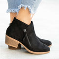 bota feminina cano curto, bota feminina conforto, bota Anabeaz, bota casual feminina, bota office elegante, bota com salto médio, calçado feminino elegante, bota de couro sintético, bota antiderrapante, sapato feminino outono inverno, bota versátil feminina, bota fashion feminina, bota com palmilha EVA, bota premium feminina, bota feminina luxo, calçado feminino confortável
