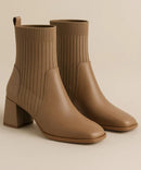 Bota Feminina Cano Curto Knit em Couro Elegante | Fleury