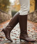 Bota Feminina Cano Longo em Couro Salto Fino Elegante | Marie