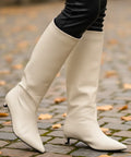 Bota Feminina Cano Longo em Couro Salto Fino Elegante | Marie