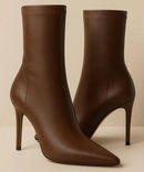 Bota Feminina De Couro Cano Médio Salto Fino Elegante | Chelsea