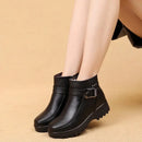 bota feminina impermeável bota inverno feminina bota forrada lã feminina 
bota térmica feminina

bota antiderrapante

calçado feminino inverno

bota cano curto e forrada

bota casual e elegante feminina

calçado confortável para frio

bota urbana e resistente