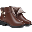 bota feminina impermeável

bota inverno feminina

bota forrada lã feminina

bota térmica feminina

bota antiderrapante

calçado feminino inverno

bota cano curto e forrada

bota casual e elegante feminina

calçado confortável para frio

bota urbana e resistente