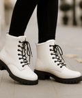 Bota Feminina Tratorada Cano Curto em Couro Legítimo | Eva