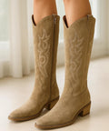 Bota Texana Feminina Western Cano Longo Camurça | Lesle Anabeaz