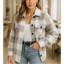 jaqueta xadrez feminina cinza
jaqueta peluciada feminina cinza
jaqueta flanelada feminina cinza
moda inverno feminina cinza
casaco feminino inverno cinza anabeaz