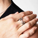 anel feminino prata, anel elegante feminino, anel prata sofisticado, anel aço inoxidável, anel premium feminino, joia feminina anabeaz, anel minimalista feminino, anel resistente à água, anel hipoalergênico, anel luxo feminino, acessórios femininos elegantes, joias premium anabeaz