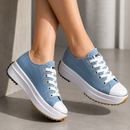 Tênis Star plataforma solado tratorado azul feminino Anabeaz, sneaker de lona azul cano baixo com costura pespontada reforçada.